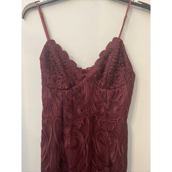 Bardot maroon lace dress size 6/small - Picture 2 of 10